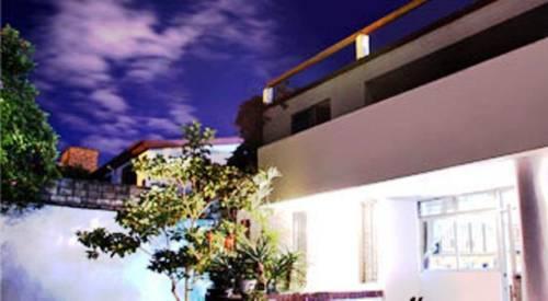 Camiro Adventures Bed & Breakfast