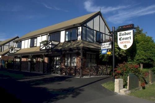 Tudor Court Motel