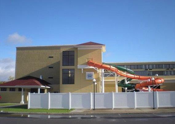 Quality Inn & Suites Palm Island Indoor Waterpark