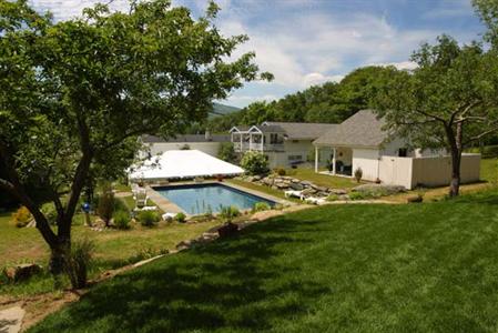 Deerhill Inn