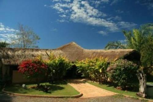 Hotel Cabanas Bonito